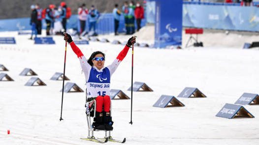 全天综合：中国军团再添两金 残奥冰球队晋级四强