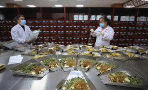 唐旭东委员：抓住两大主题推动中医药高质量发展