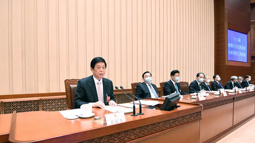 ʮ����ȫ���˴���λ�����ϯ�ž��е����λ���