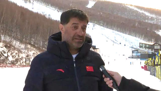 中国残奥高山滑雪队主教练达里奥：满分100，我给中国队员打1000分