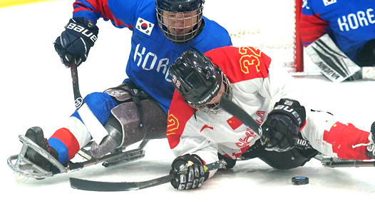 中国残奥冰球队击败韩国队获北京冬残奥会季军