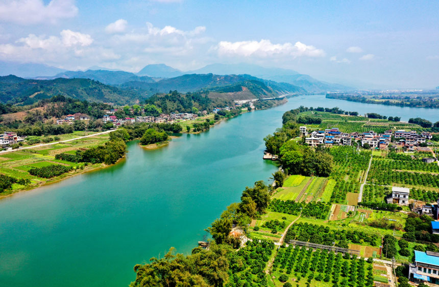 乡村美景入画来。