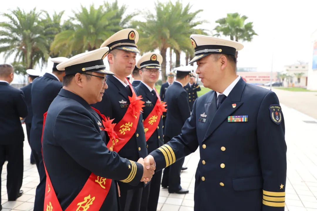 退役军官重整行装再出发