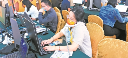 �����Ų鱳�� ��Ⱥ��ѧ��־Ը�߳�ҹ��ս