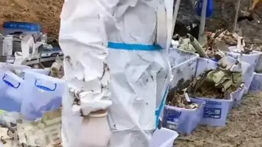 ��3��21�����������¹�ح�ֳ������ɻ��к����ڳ�