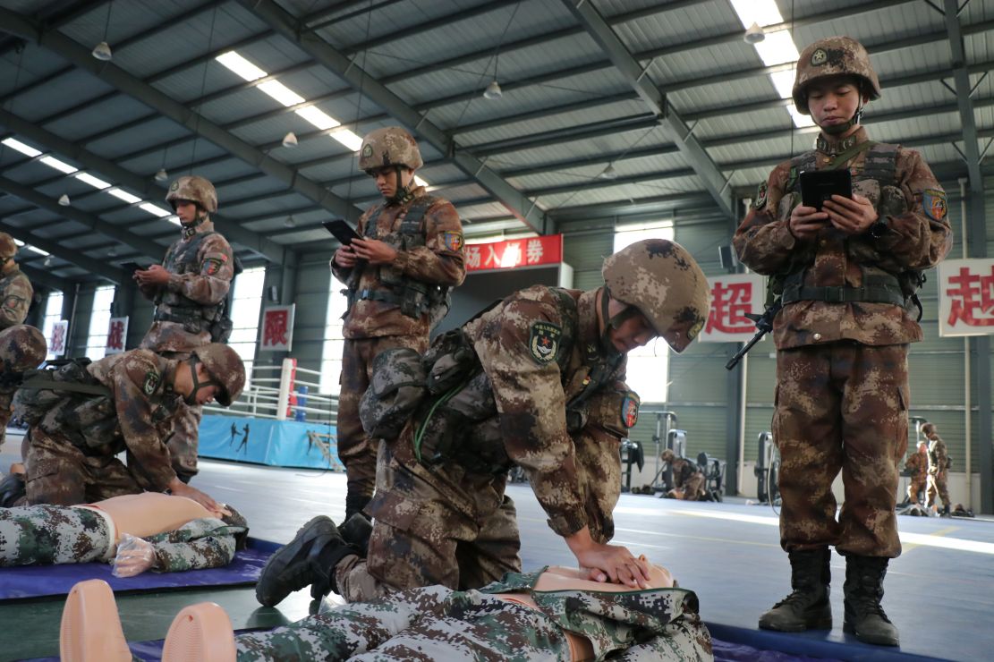 组织官兵以实战化思维反思训练中存在的问题,坚决杜绝卫勤训练轻嘶