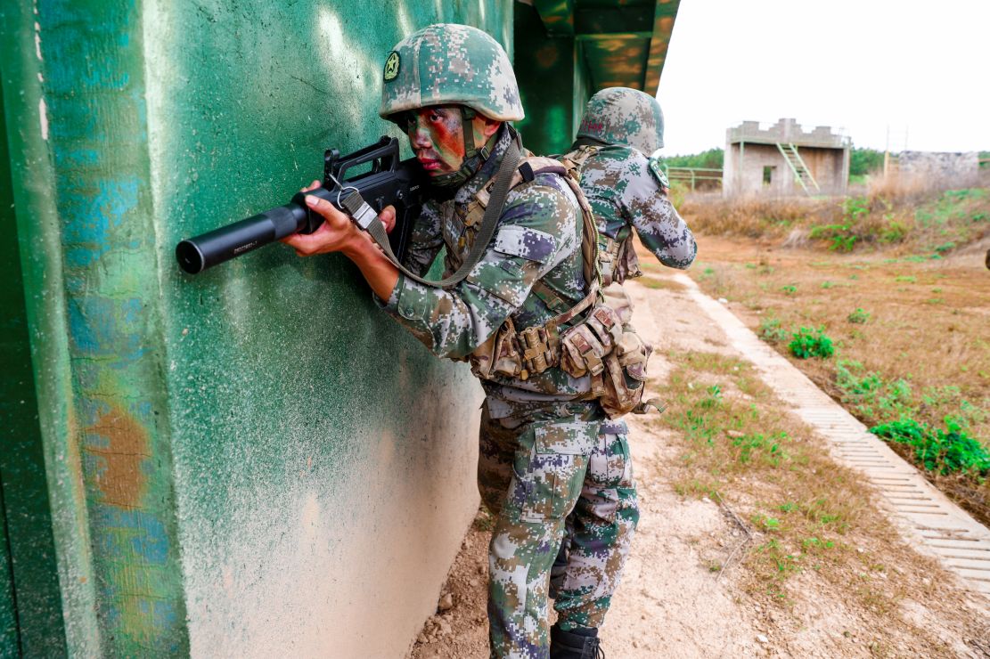 利刃出鞘直击侦察兵实战化训练现场