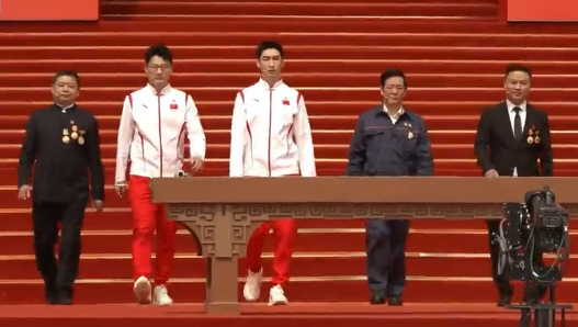 视频 | 劳动偶像来了！