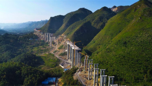 工人日报社论：凝聚亿万职工奋进新征程、建功新时代的磅礴伟力——热烈庆祝“五一”国际劳动节