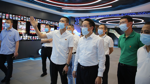 “无论何时，劳模精神永不过时”