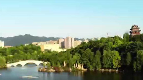 重庆璧山区职工同唱一首歌庆祝劳动节