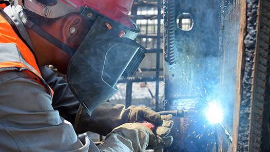 辽宁鞍山市召开“五一”劳动模范座谈会