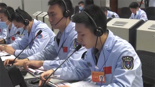 奋斗者·正青春丨没有人能永远年轻 但总有人在勇敢前行