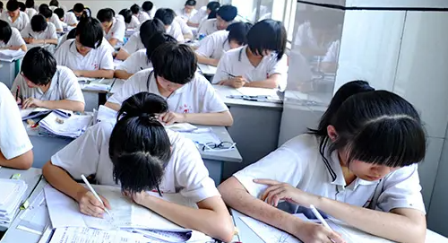 8�һ�����7�����ˣ������ع⣡�����鴦15����֤Υ��ѧ����ѵ