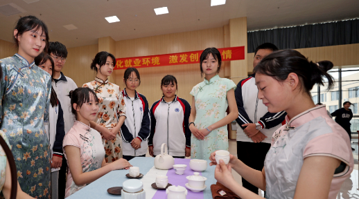 ���ഺ�緫 չְ�̷��