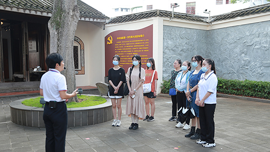 ܽ ʱò¸кɫ չַչ