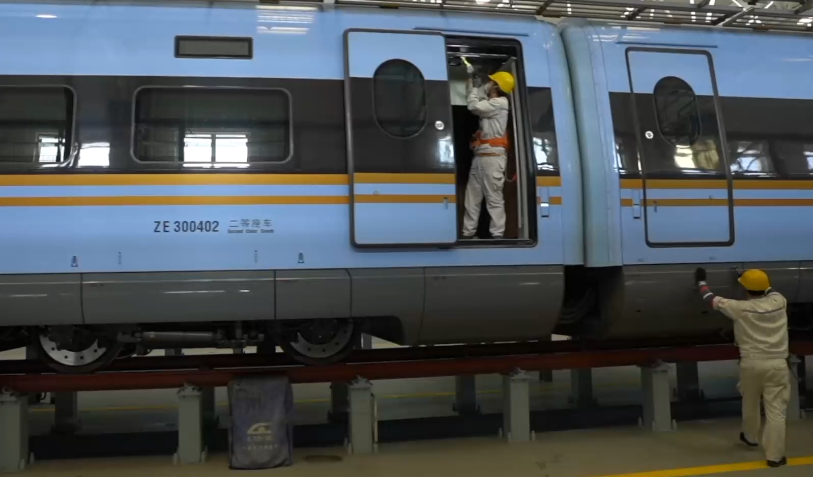 【2022·劳动创造幸福】高铁魔术师