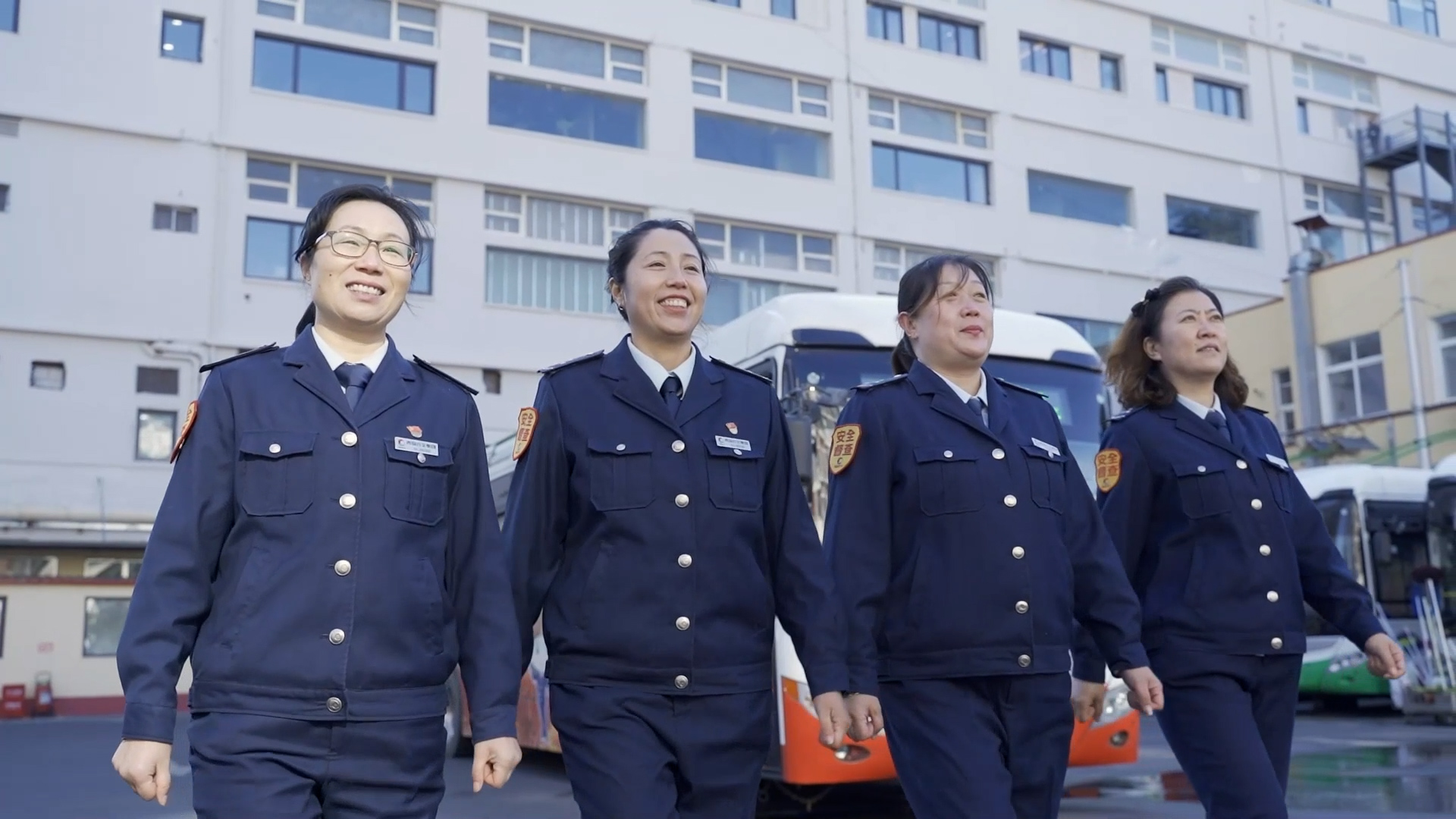 【2022·劳动创造幸福】奉献之歌