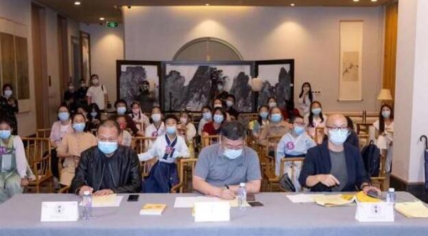 ���ڡ���������ʫ�ʴ�ᡱ�����Բ������