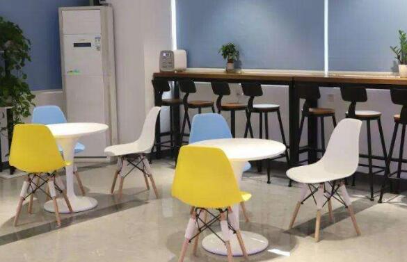 �����������ԡ� �����ܷ����Ը������������б��ֲ���