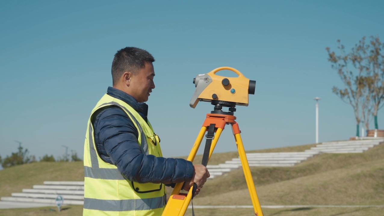 【2022·劳动创造幸福】一个测绘人的瞬间