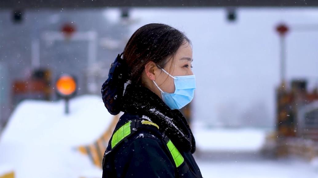 【2022·劳动创造幸福】风雪守路人