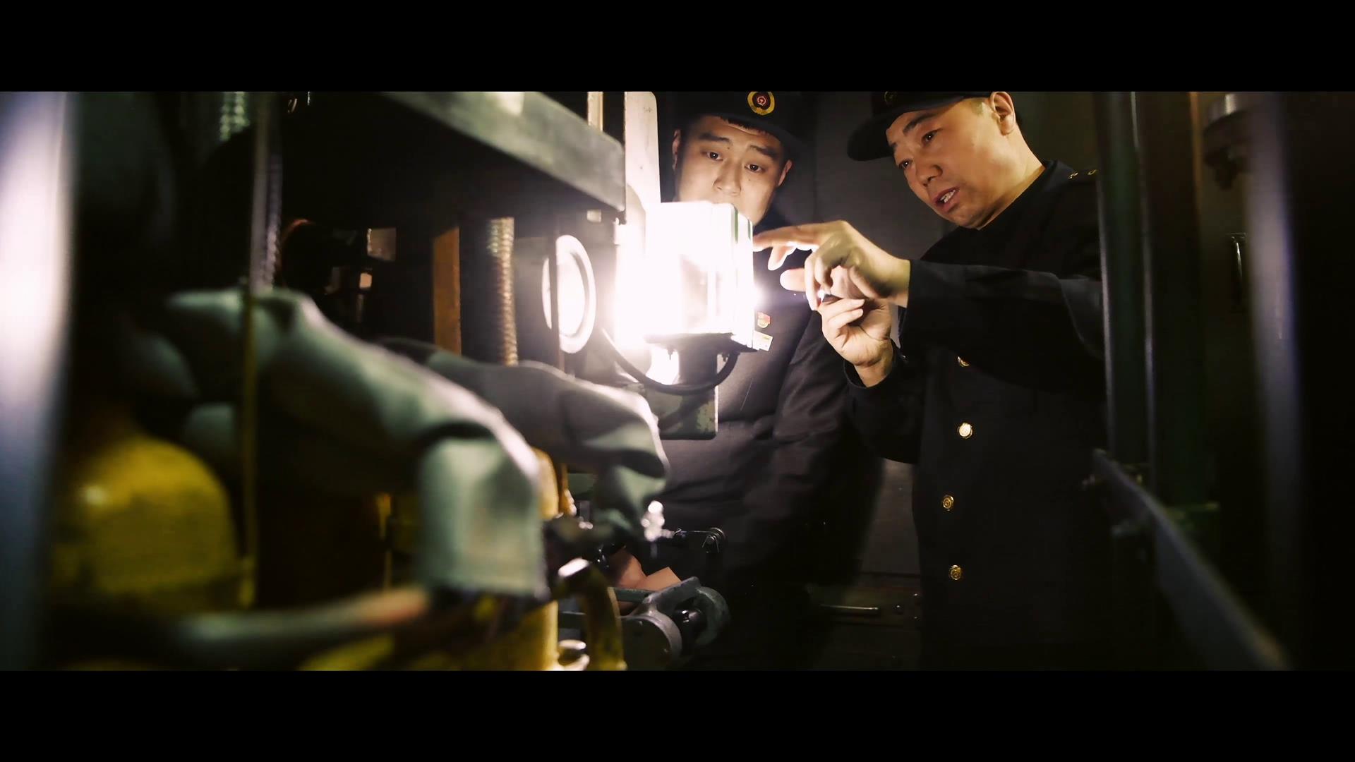 【2022·劳动创造幸福】开内燃机车的司机老于