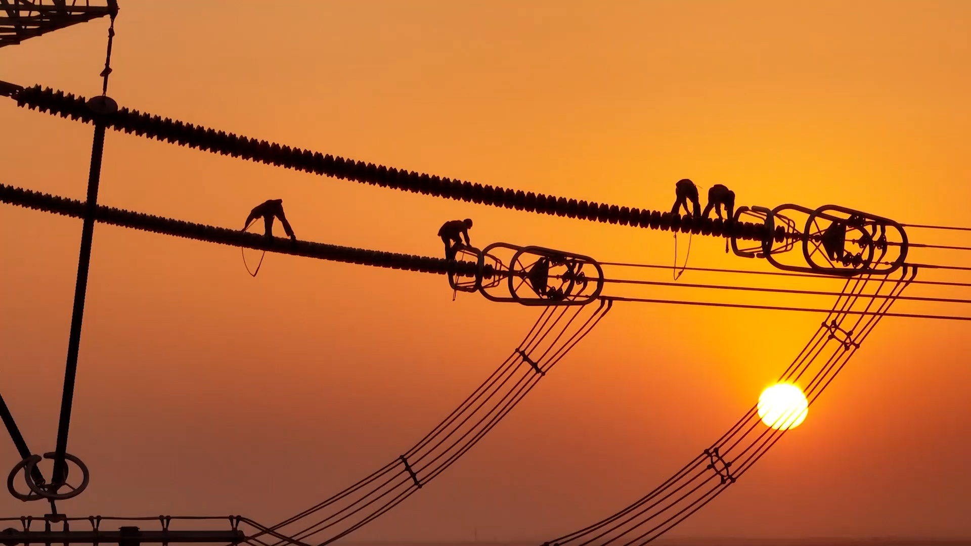 【2022·劳动创造幸福】总有回答青春的一幕