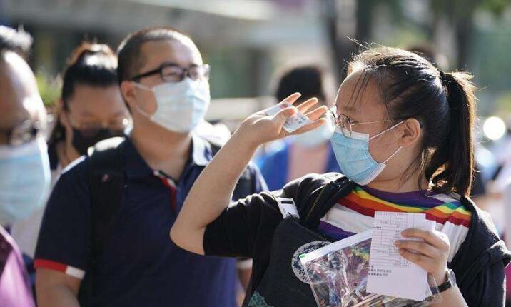 �����߿������ڿ�ǰ1���ύ������һ֤����