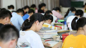 ������ѧ���������㡱 ����ɫ���¡�������