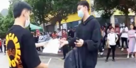 ���ض�ٴ뻤���߿� ȫ���߿�˳����Ļ