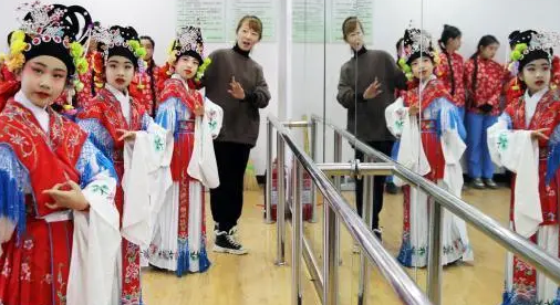 ��ĩ�ٽ������������ɹ��������