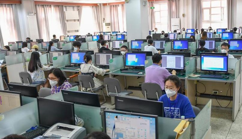 �߿��ľ��ֳ�����