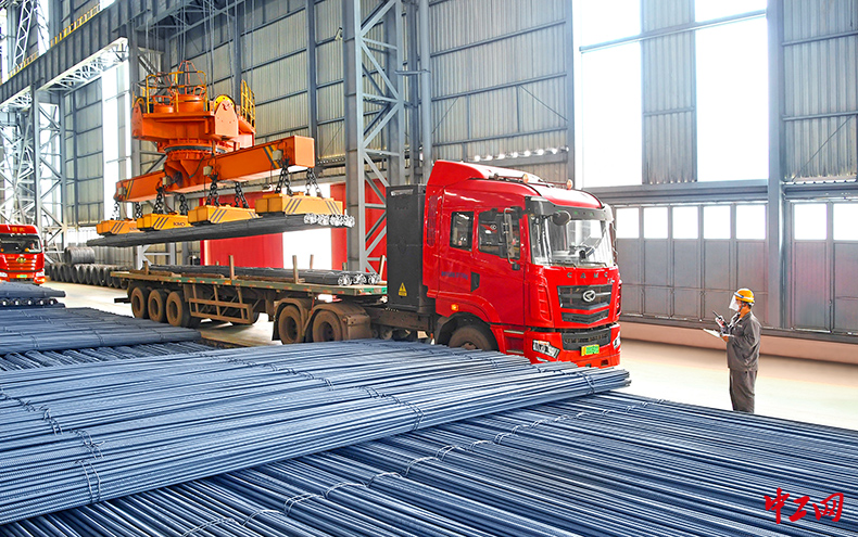 6月6日,河钢唐钢长材事业部为雄安电建智汇城工程定制的高强抗震钢筋