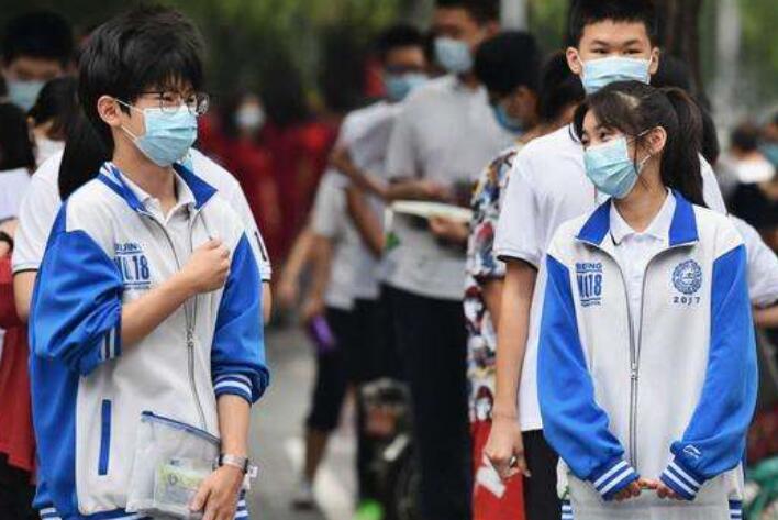 ����������10.09��ѧ���μ��п������������һ��һ����