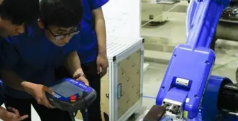 ְУ���ü��ܻ�;�����������ҵ����������ѧ��ͨ������չ�б���