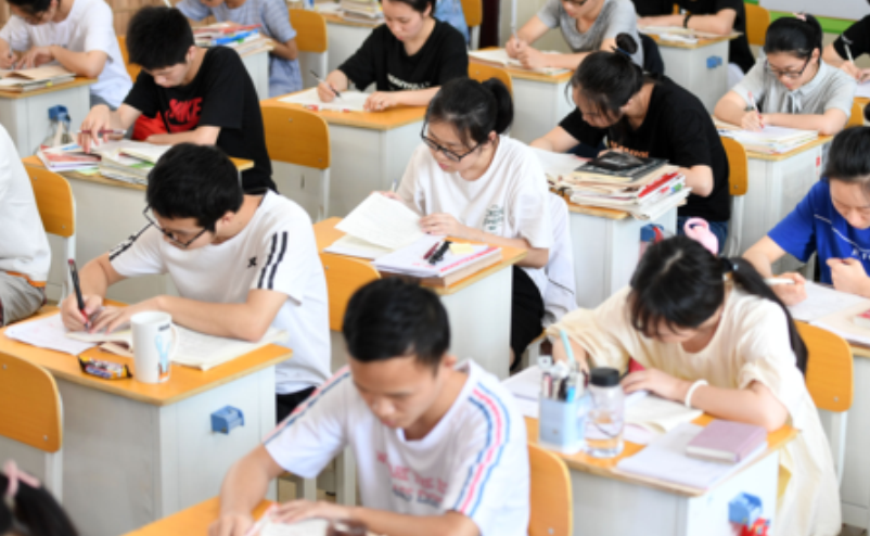 ɽ�������ɹŵ�8ʡ�����������߿��ۺϸĸ� 2025����ʵ�С�3+1+2��ģʽ