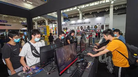 ��ְУС��רҵ�ġ���Ȧ������ۡ���������ְУ�걨�˵羺רҵ