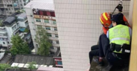 �㶫�����ؾ�����һԾ�¾�Ů��