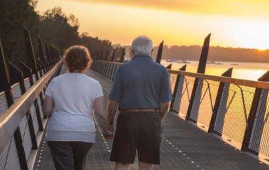 ���衰�ƻ������䡰�ƻ�ƭ�� ���ж������˲�����