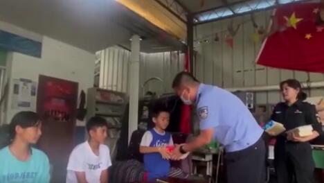 ���ϱ߾���ͯ��ĩ���ˡ��������á�