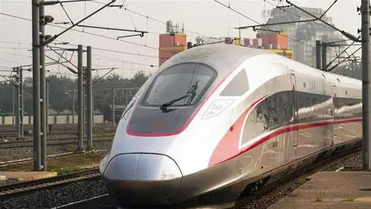 “动车医生”王效宇：炼就“火眼金睛” 为列车“把脉开方”