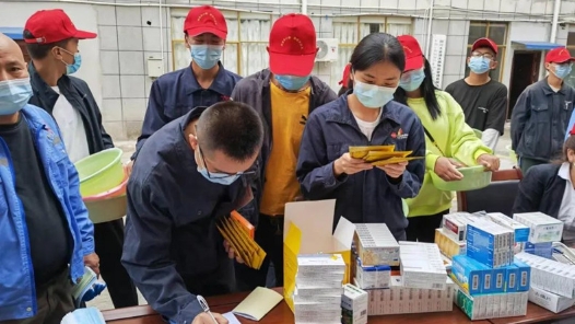 西藏山南市加查县总工会开展“五送”活动