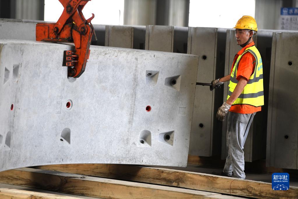 安徽淮南地铁盾构管片生产忙