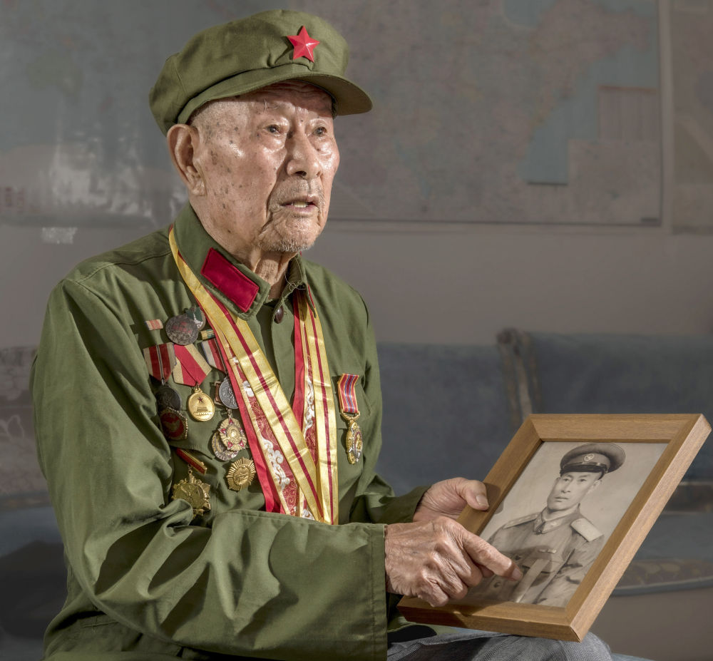 武汉安,山东沂水人,1924年生,1945年在八路军鲁中军区入伍.