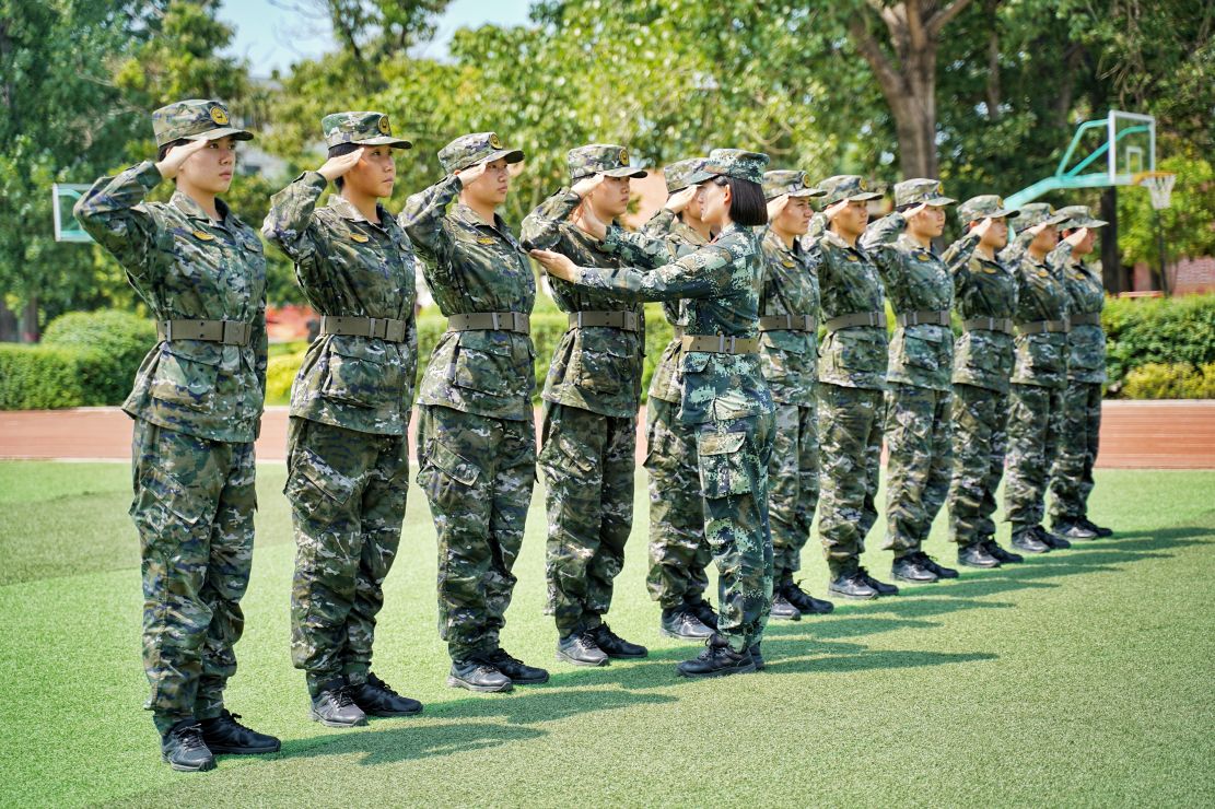 战高温斗酷暑武警陕西总队新兵团夏季练兵掠影