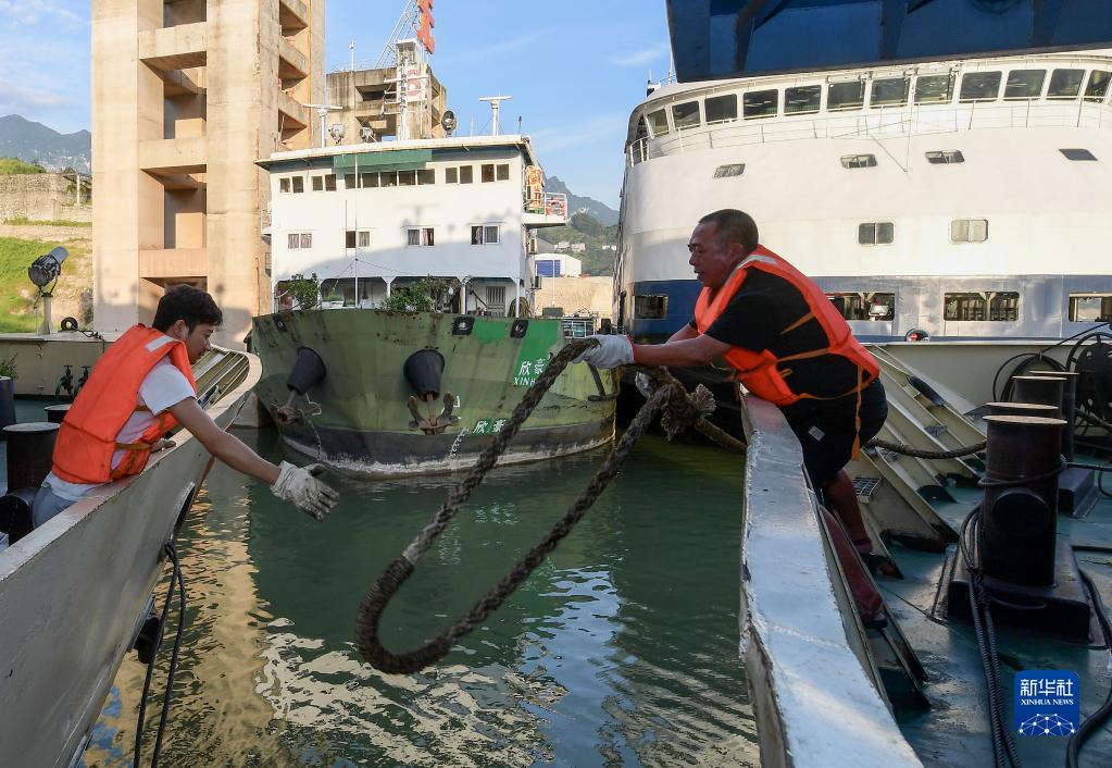 劳动创造幸福——水上移动的“家”：滚装船上的工作与生活 (9)