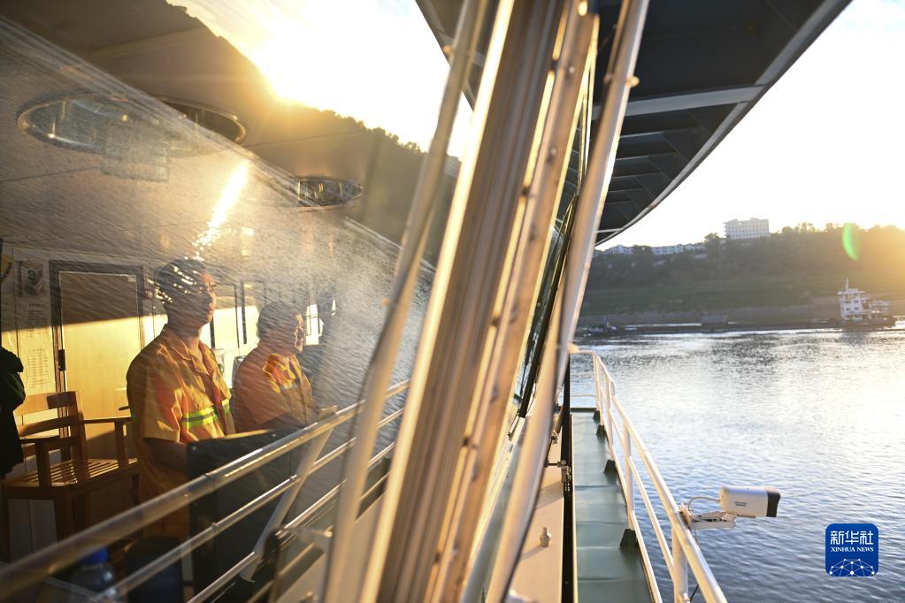 劳动创造幸福——水上移动的“家”：滚装船上的工作与生活 (3)