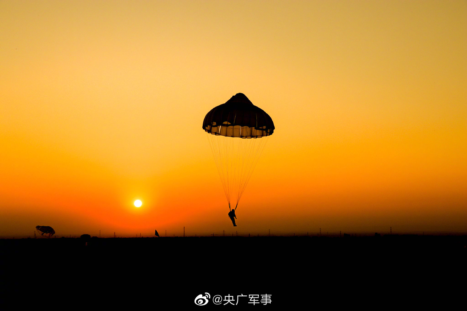 值得收藏陆军特战队员高清伞花壁纸