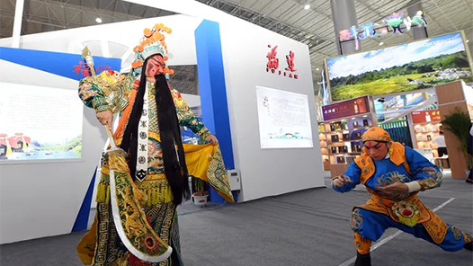 中国这十年·系列主题新闻发布｜文旅部：文化遗产“活起来” 国潮国风成年轻人新时尚